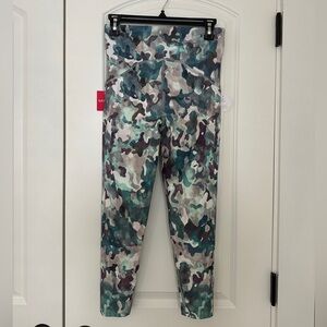 Spanx Painted Camo Pink Multi Active Printed 7/8 Leggings - Medium NWT